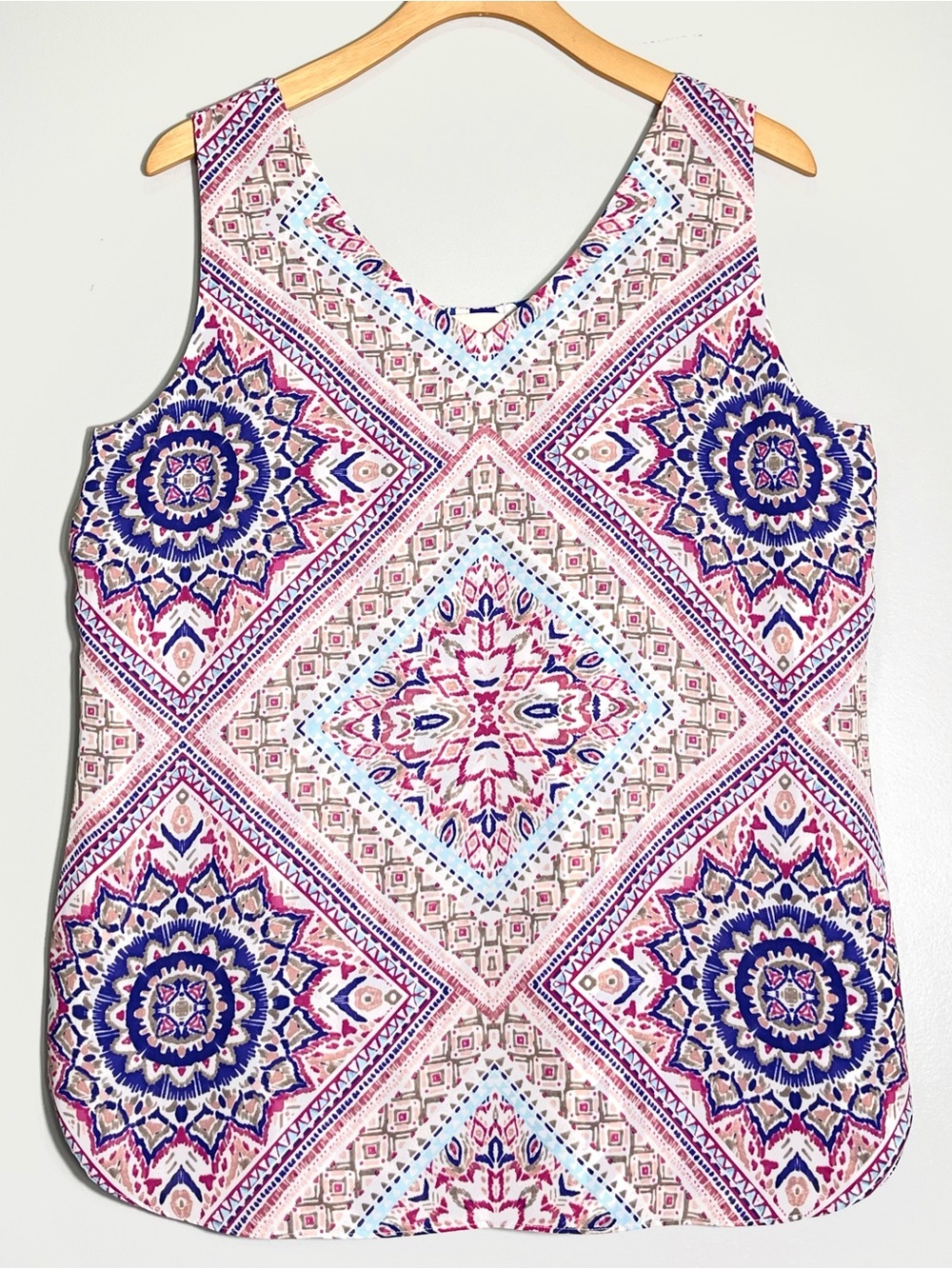 CHICO'S Reversible Tank Top Geometric Mandala-Style Pattern Pink Blue Medium